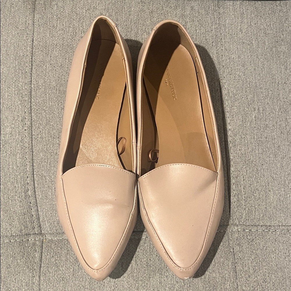 Women's Banana Republic Beige Loafers